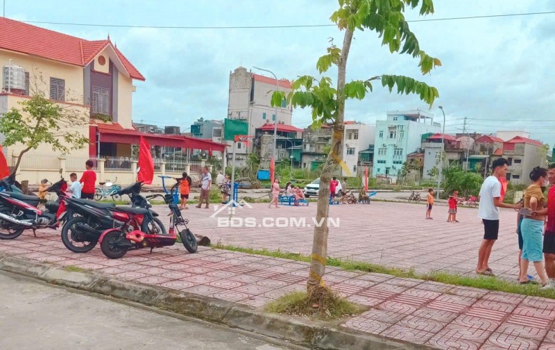 căn nhà gắn bó với gia đình tôi nay tôi cần bán nhà 2 tầng